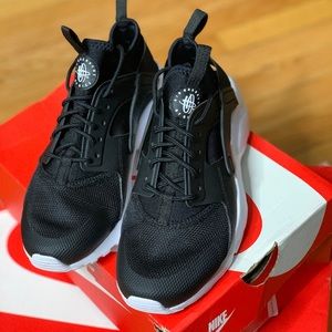 Nike Shoes - Nike Hurraches Nike Shoes - Nike Hurraches